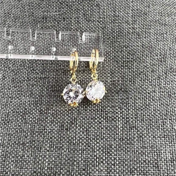 Teardrop Dangling Hoop Earrings New - Picture 2 of 5